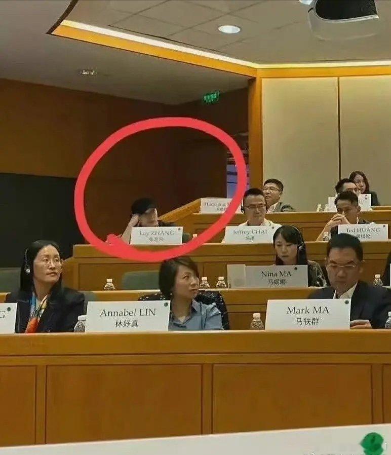 金晨💪🏻和张艺兴🌟怎么都去美国留学了？ ​