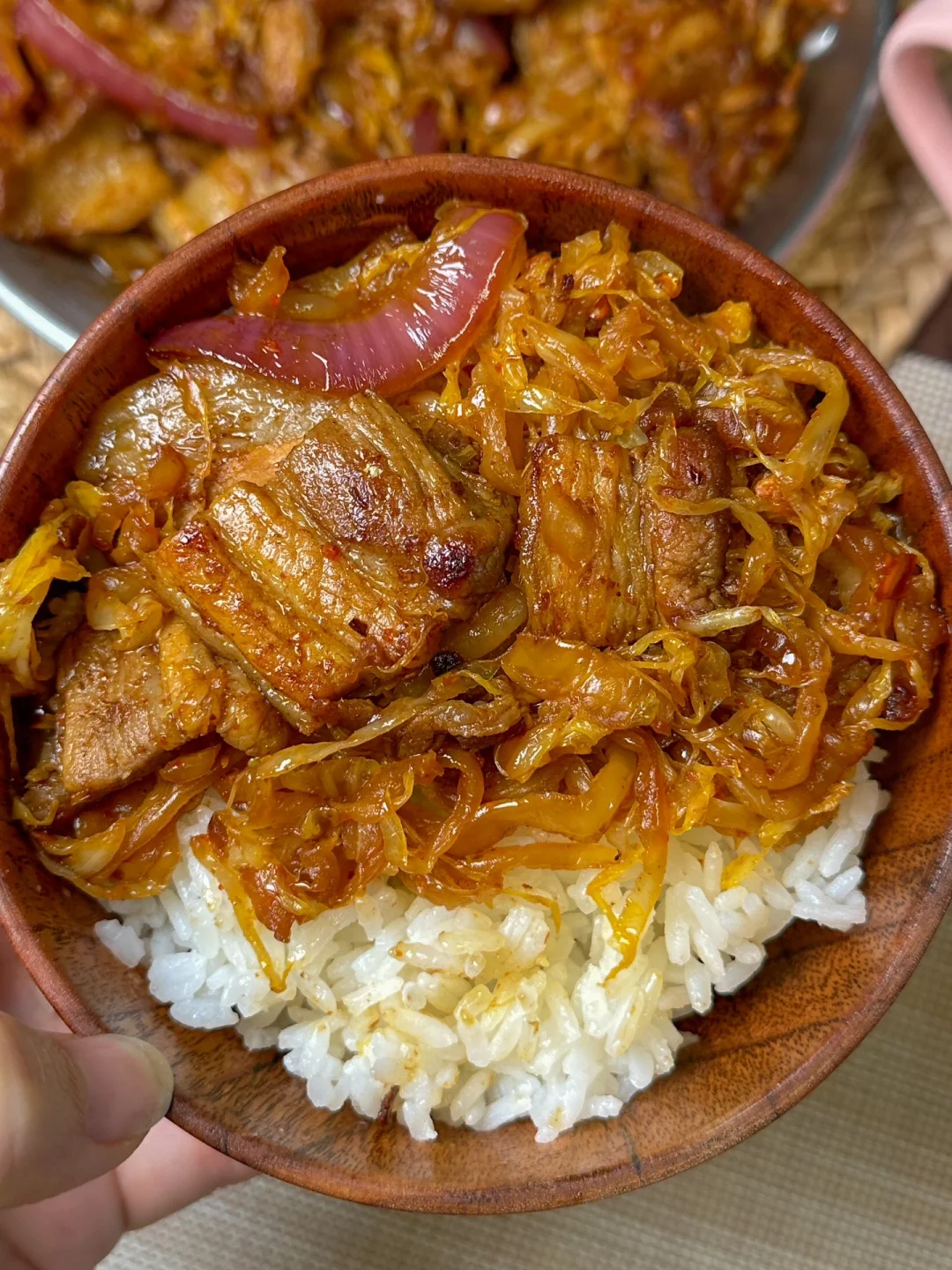 感叹东北人民的智慧！酸菜烤五花肉也太绝了！