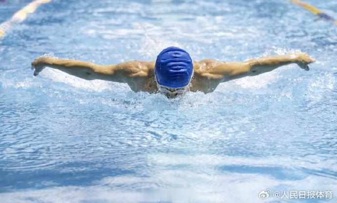 【涨知识！↓↓一看：仔细观察池水颜色、清澈程度如果水质浑浊，有沉淀物或...