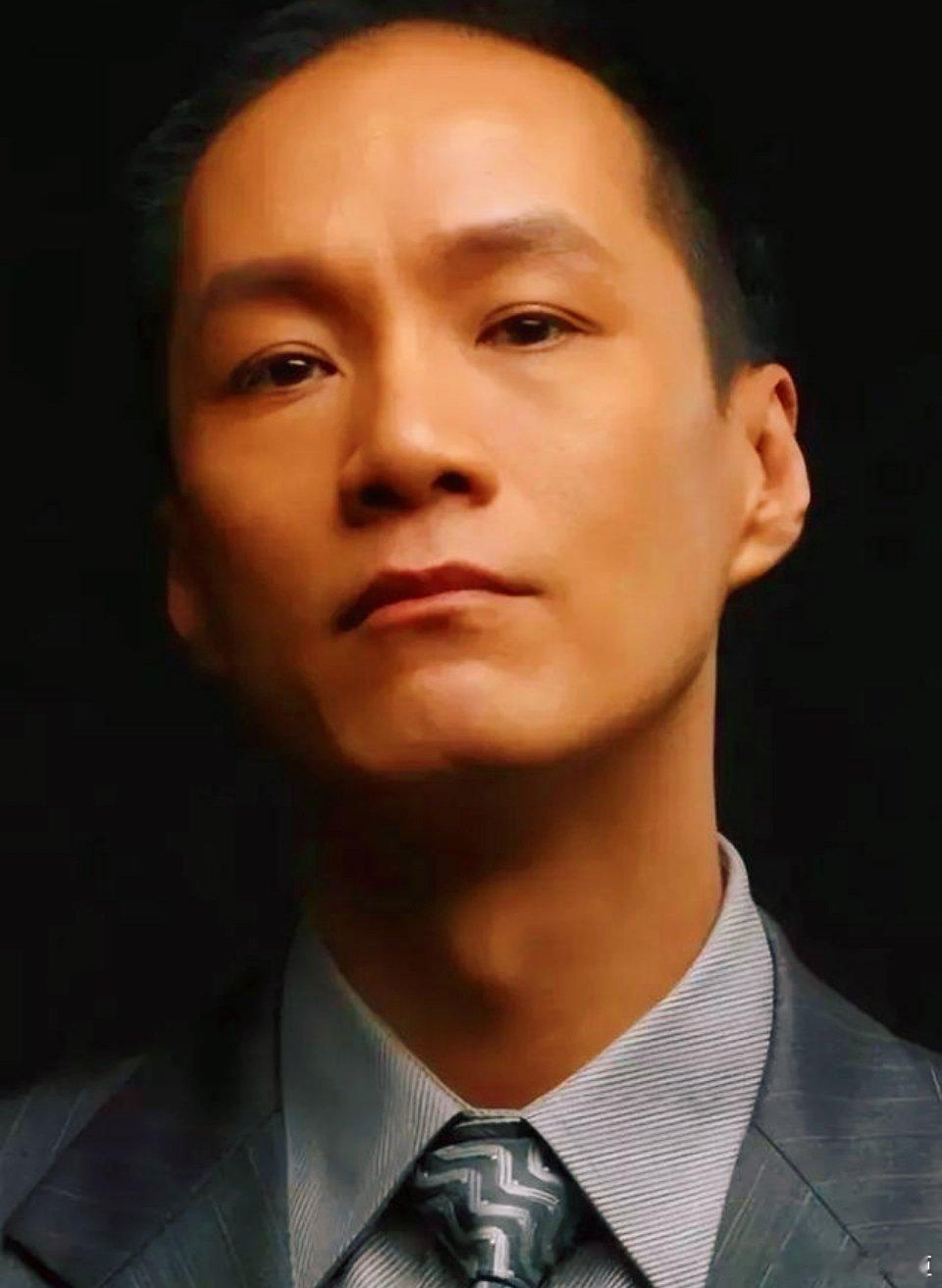 你还别说，安嘉和和张居正眉宇间还真有那么一点神似！[嘻嘻][嘻嘻][嘻嘻][嘻嘻][嘻嘻]#冯远征演张居正凌晨坐马桶背词#  ​