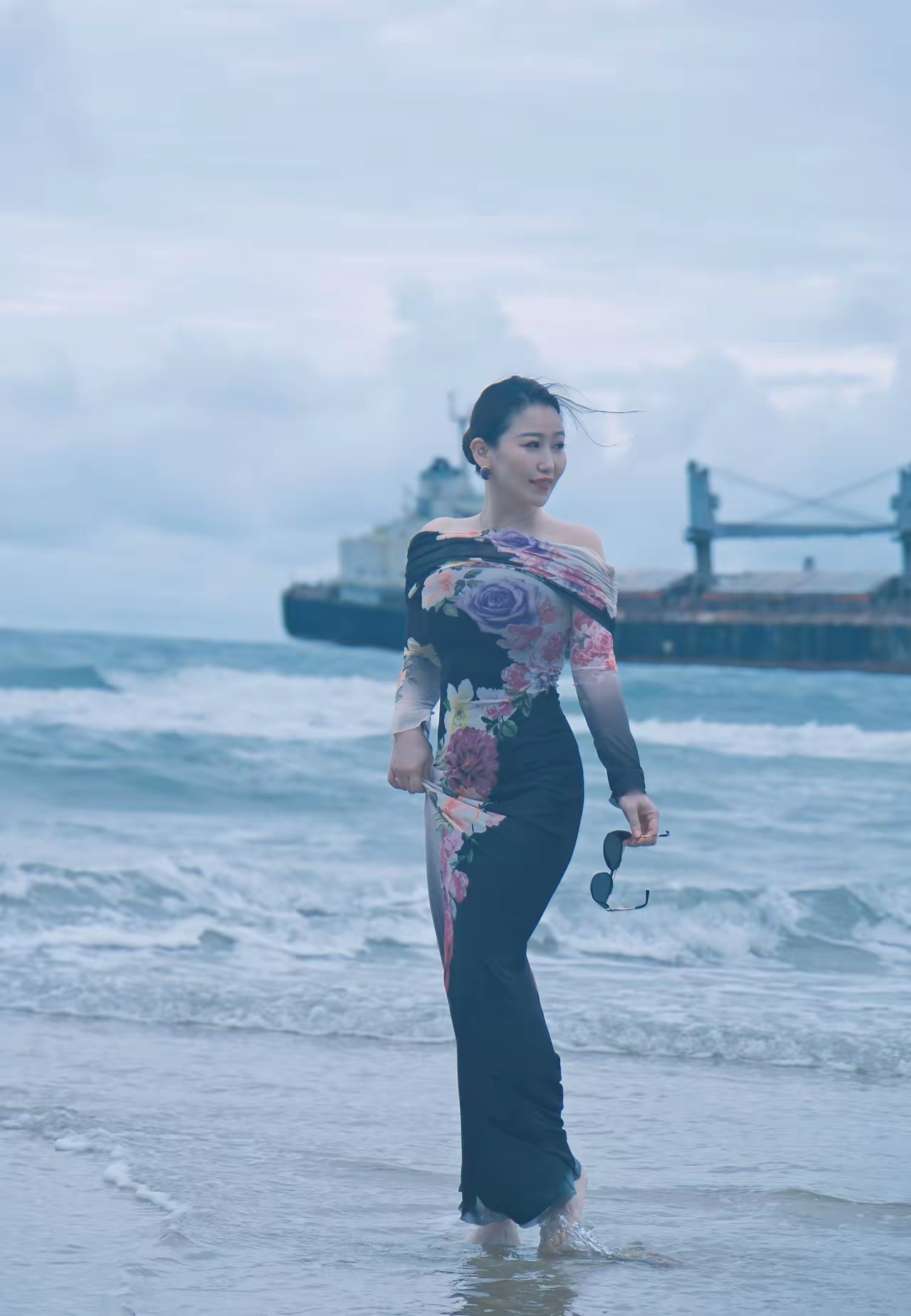 你这凹凸有致，曲线有型的身材真是太美了[比心][比心][比心]