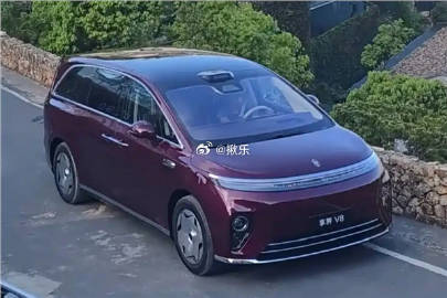这是享界V8还是理想i8？
