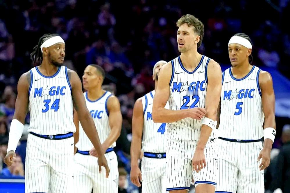 魔术队这操作，真是要把未来攥在手里。    三个年轻人，班凯罗、瓦格纳...