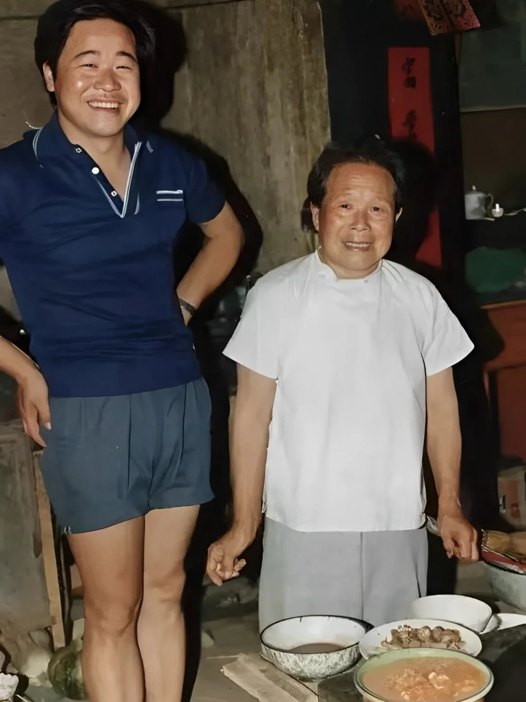 📸 32岁的莫言和妈妈