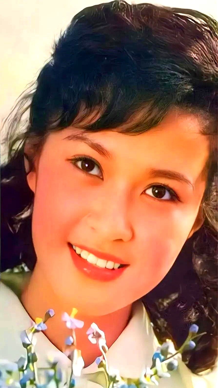 刘晓庆的脸，早就不是她一个人的了。  当年58岁演16岁少女，全网都在...