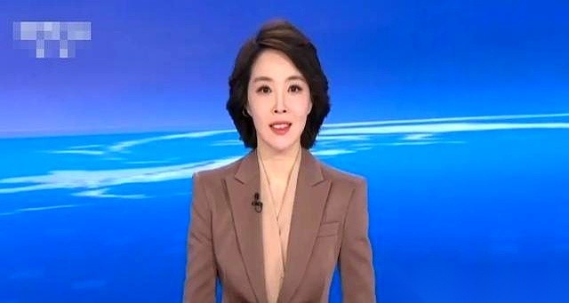 9月16日，关于中国移动向全球开源Open-RAIL底座的消息传出。正当各路科技大厂为了谁家机器人的“大脑”更聪明而撕得不可开交时，中国移动一声不吭地把控制机器人手脚的“规矩”给定了。这步棋，直接掀了牌桌。
想象一个真实的场景：工程师把一个算力炸裂的顶级AI大脑，装进一台新出厂的四足机械狗里。指令敲