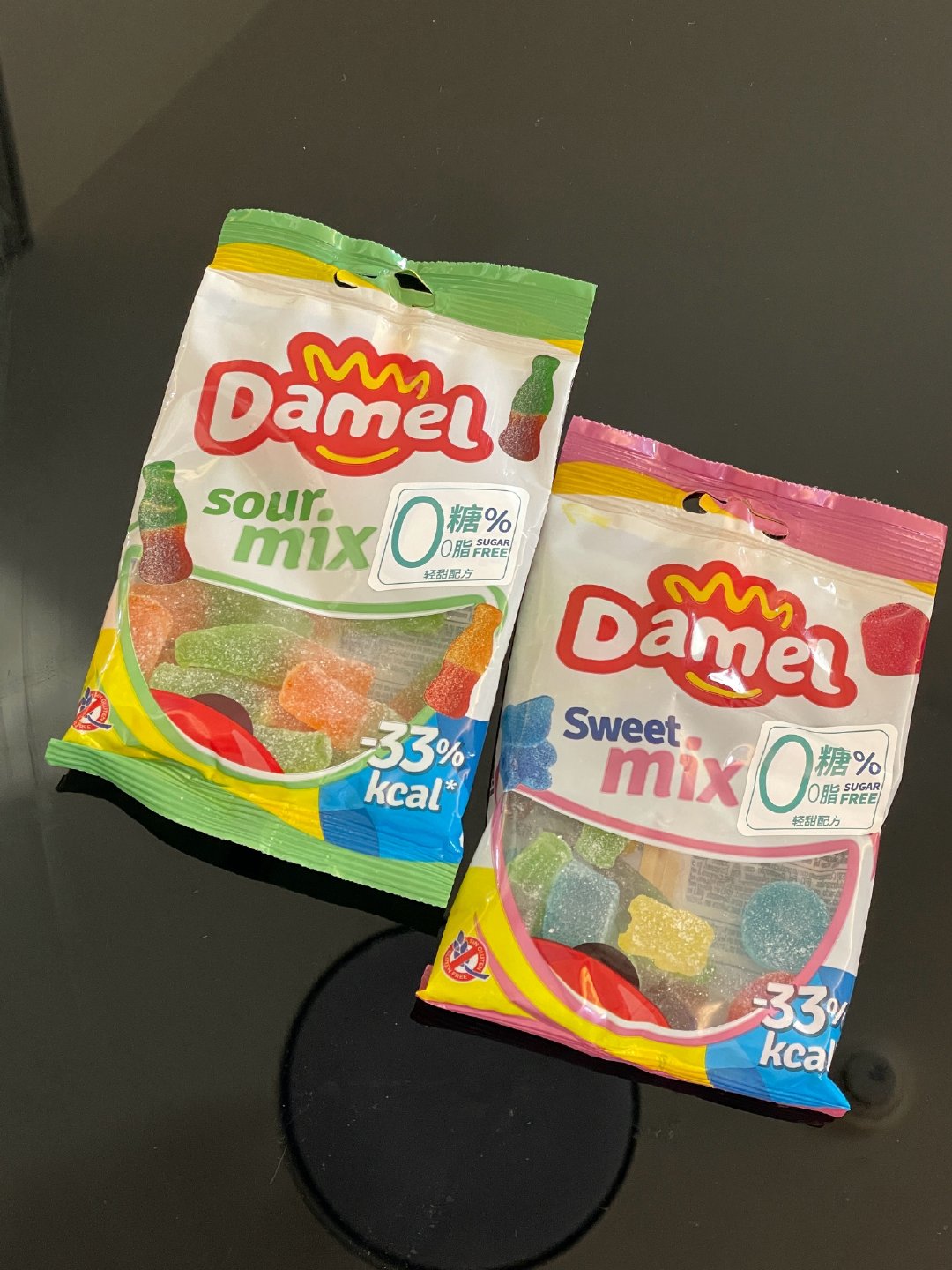 好难吃啊啊啊啊王赫野真得觉得好吃吗 简直是史上最能提供情绪价值之人🤯🤯也不酸啊一股香精味 这玩意儿15一包 阿福只买贵的不买对的 ​