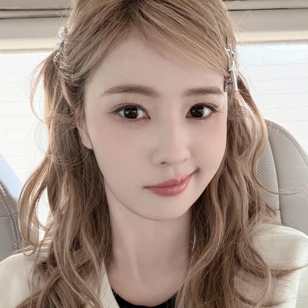 #白鹿[超话]# 
⠀⠀ 
梦妍跳舞真是家常便饭啦┊萌萌哒就是有跳舞的天赋
⠀⠀ 
#白鹿跳选择失忆手势舞# ┊#白鹿燕麦系穿搭# 
⠀⠀ ​