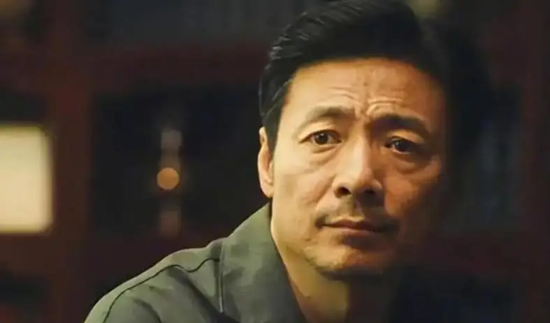 《交锋》结局了，哪位演员赢得最多？不是欧豪，更不是祖峰，而是邱天。

董勇、成泰燊、吴越等演的好，虽然吴越只是“惊鸿一瞥”，亦贡献出了很好的表演。但对于他们的高水平发挥，在大家的意料之中。

演曹了平的岳旸和演贾春雷的王茂蕾也是，演反派本就在他们舒适区，所以也没什么特别的，一点儿不意外。不过，岳旸演