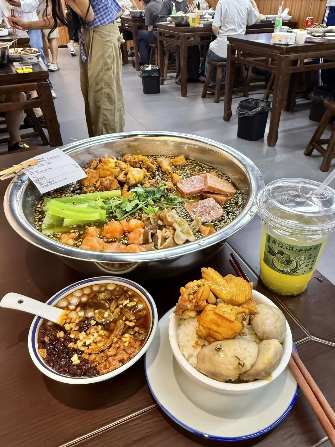 杭州第一好吃的酸菜鸡。。。