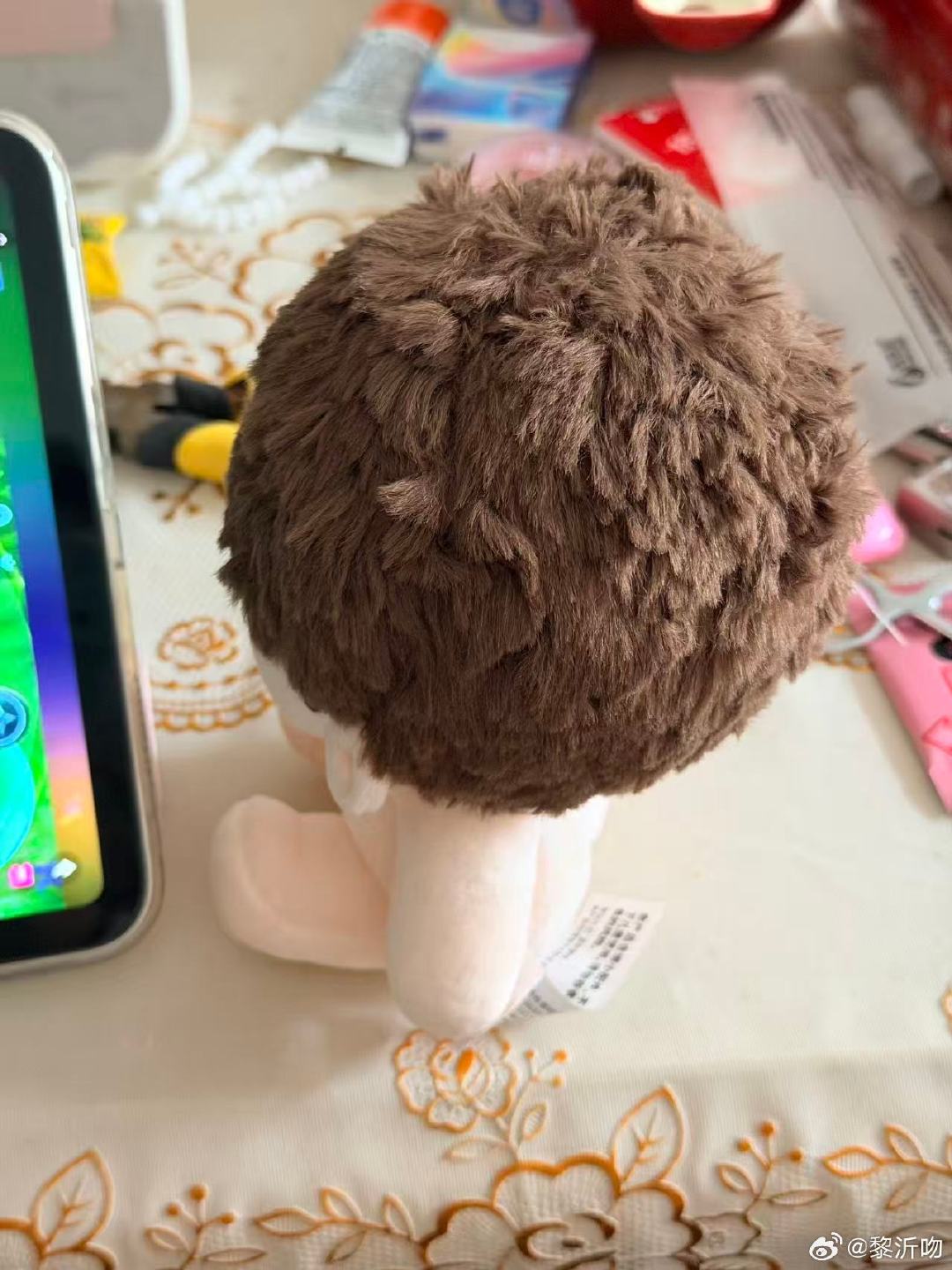 下楼出出严浩翔4.0全套有骨465包 手作娘是粥粥i老师 捆一个御守也可以不捆
3.0无卡全套有骨 状态不是很好可以接受🔪（标签不见了） 390不包 送三套娃衣 蓝冰季全套仅拆封105包 团的除了3和7的单人卡没有其他都在， ​