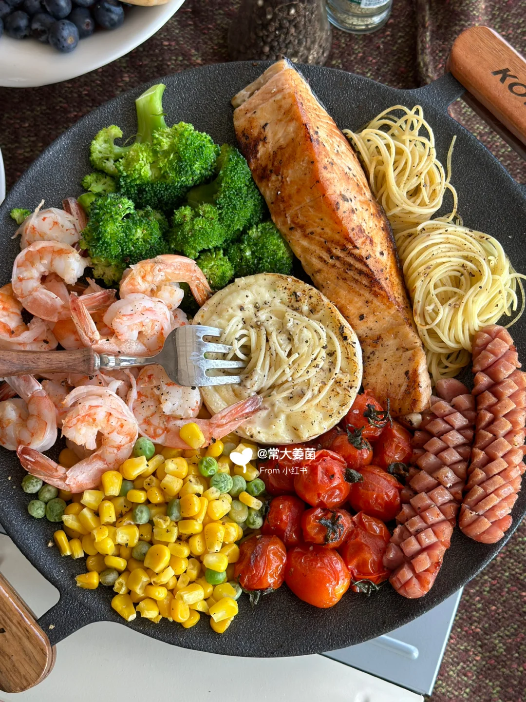 布里奶酪时蔬火锅🧀🥦🍅🍤🧀