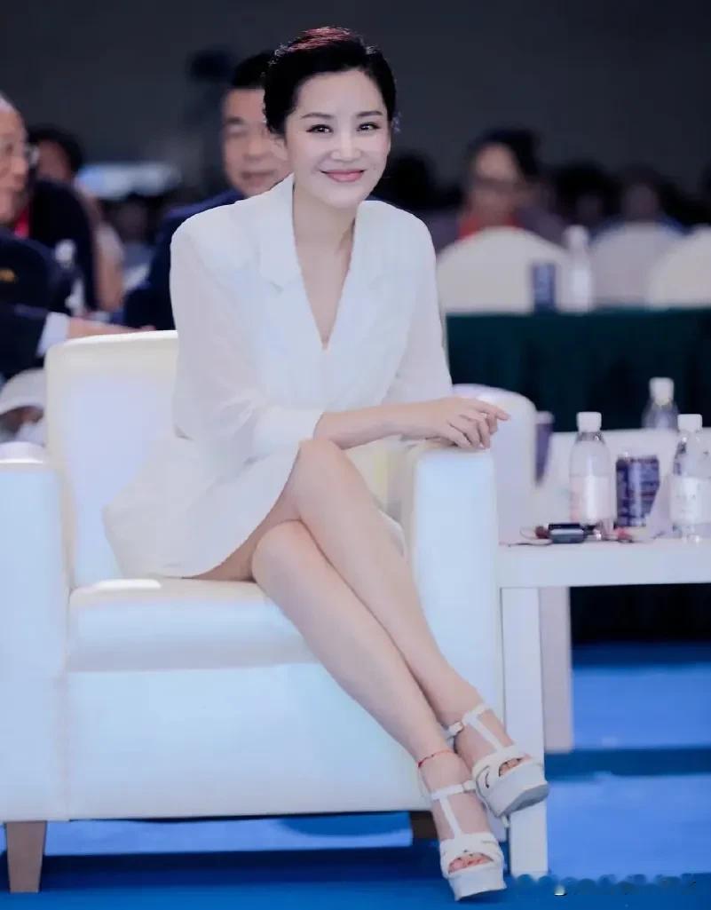 直到看完许晴的家，终于明白她56岁不需要结婚的原因了