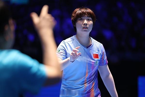 WTT新加坡大满贯女单1/8决赛，蒯曼2-3不敌早田希娜，无缘女单八强...