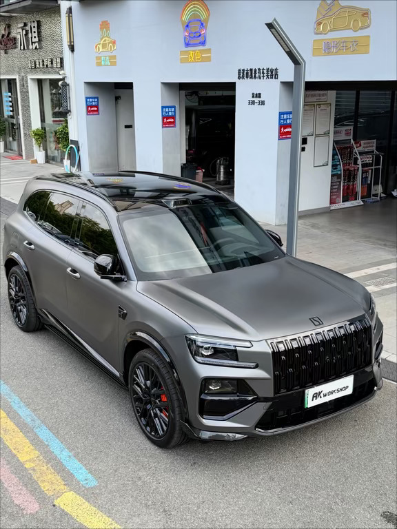 极氪8X耀黑 哑光车衣