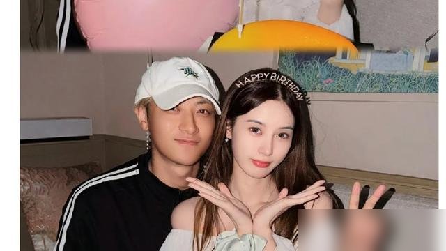 黄子韬官宣当爹，评论区却炸出一片“再也不信了”。
10月15号，徐艺洋晒海边背影照，黄子韬直接转发：“希望我儿子健康长大”。孩子两岁多了，2024年生，中国籍。
但没人关心孩子。全在翻旧账：当初是谁三天两头辟谣“没恋爱、没结婚”？粉丝信了，替他去骂女方蹭热度。结果呢？婚结了，娃都两岁了。
现在