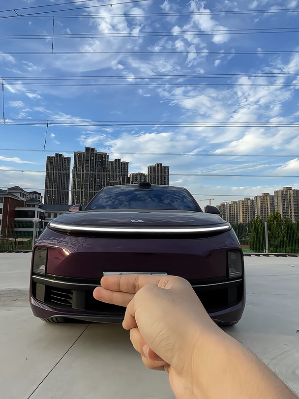 出车，自用24年理想L9ultra，跑了八万公里，现在还能剩多少？
#理想汽车#理想L9