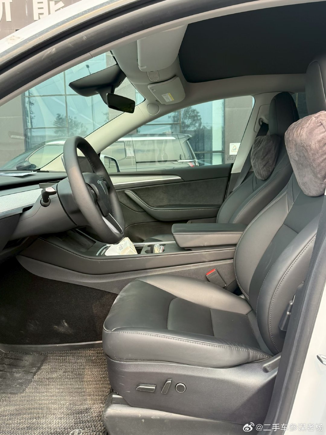 最新车源：
特斯拉Model Y  长续航四驱
2024年9月上户 41000km
全车原版 白外黑内一手车#二手车参谋老杨[超话]#  ​