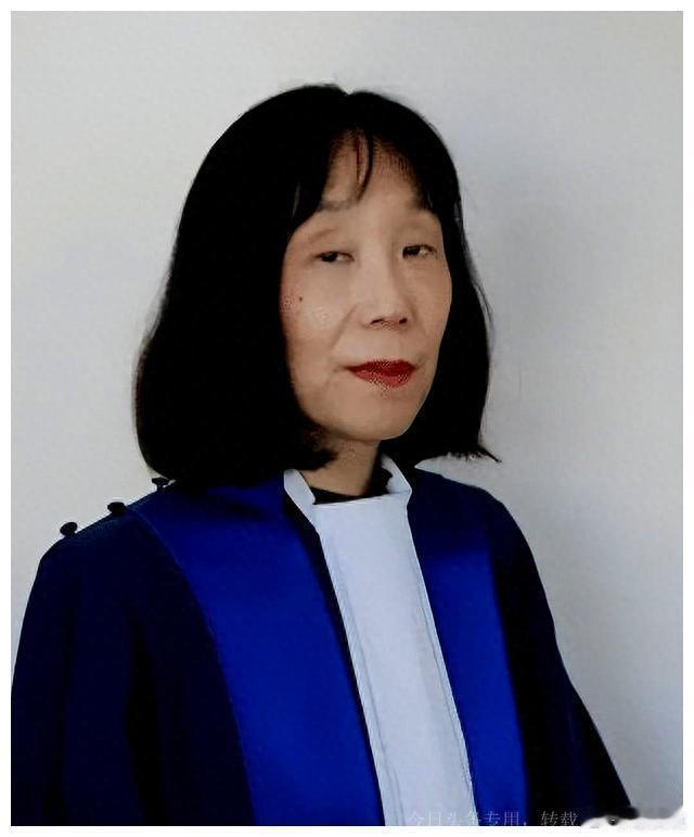 俄美不约而同，对国际刑事法院发难

10月8日、9日，俄罗斯与美国先后对国际刑事法院（ICC）采取强硬反制措施，形成罕见的大国同步向该机构发难的局面‌。

俄罗斯的反制行动
核心动作‌：2026年10月8日，俄罗斯总检察院正式向荷兰等国提出引渡请求，要求移交国际刑事法院院长赤根智子、前检察官卡里姆· ​