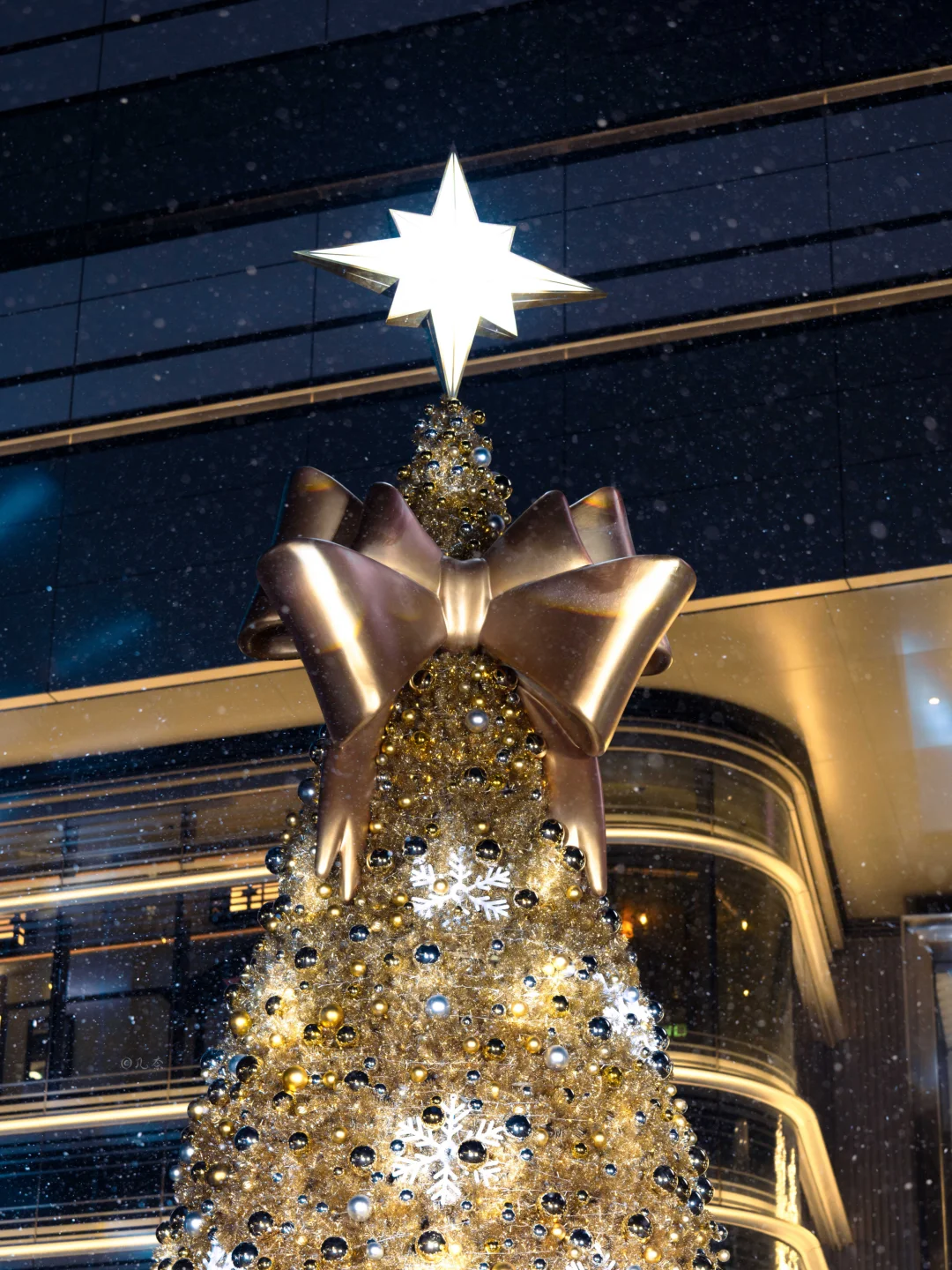 没想到不出江浙沪🎄也能拍飘雪的圣诞节了‼️