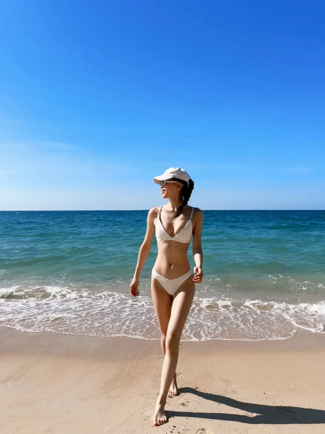 飞到热带的岛屿🏝️☀️🌊