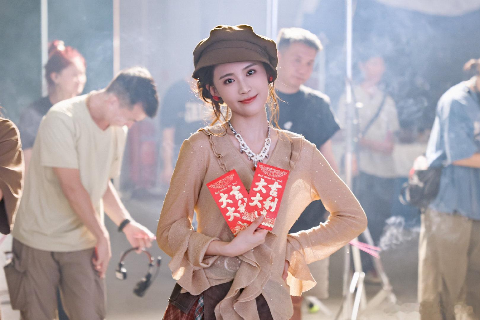#演员_翟一莹[超话]##向全世界安利翟一莹# 期待我的女孩💜💜💜 ​