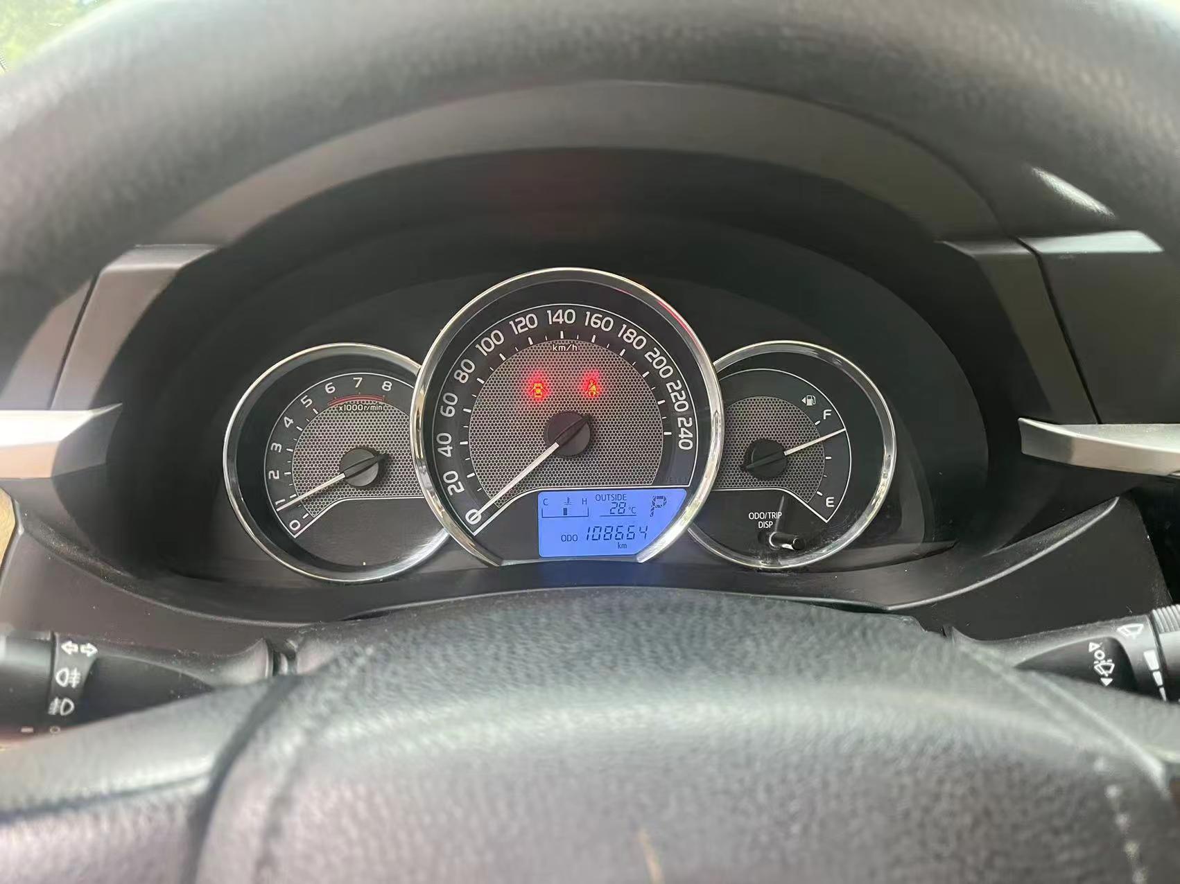 丰田卡罗拉代步车