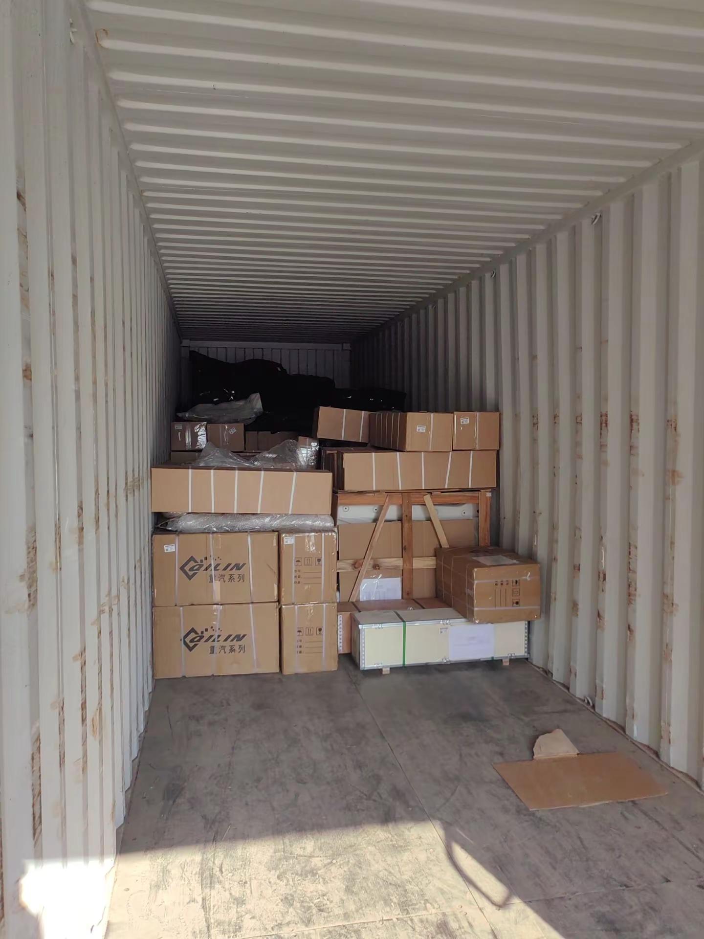 <p>汽车配件 <!--{img:0}--><!--{img:1}--...