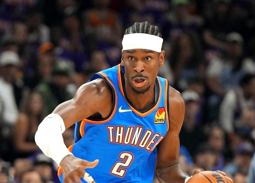 18投15中，这命中率简直离谱！亚历山大彻底打疯了。    太阳主场球...