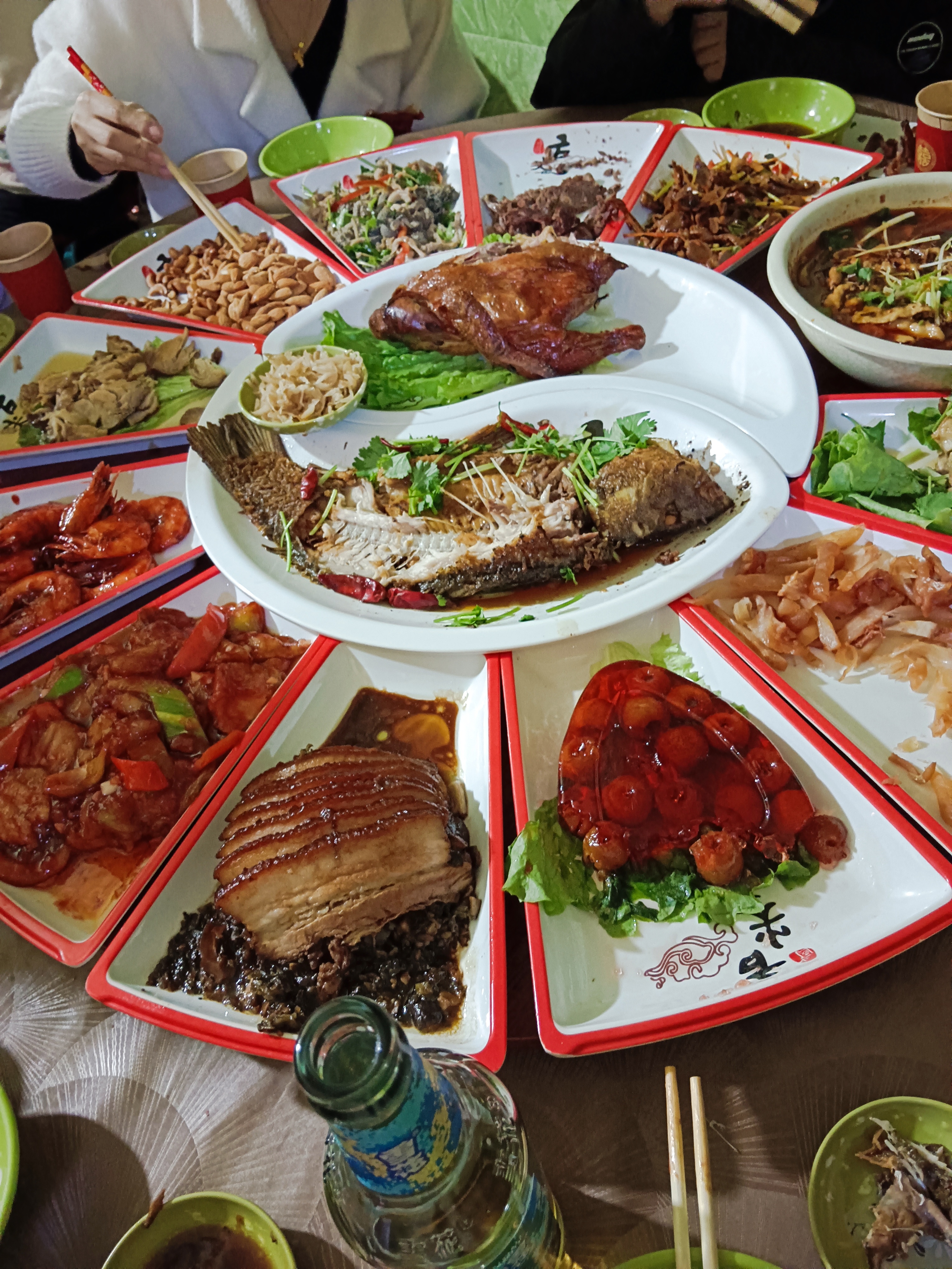 情感幽默爆款的文章 当然！以下是一篇情感幽默且具有爆款潜力的文章范例...