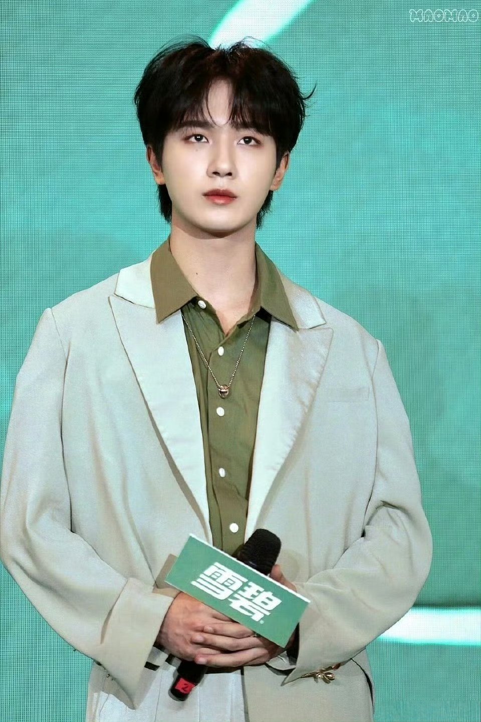#李宏毅# lhy#毅则日记# 
相逢不过刹那，一眼沦陷，思念跨越万载时光。​