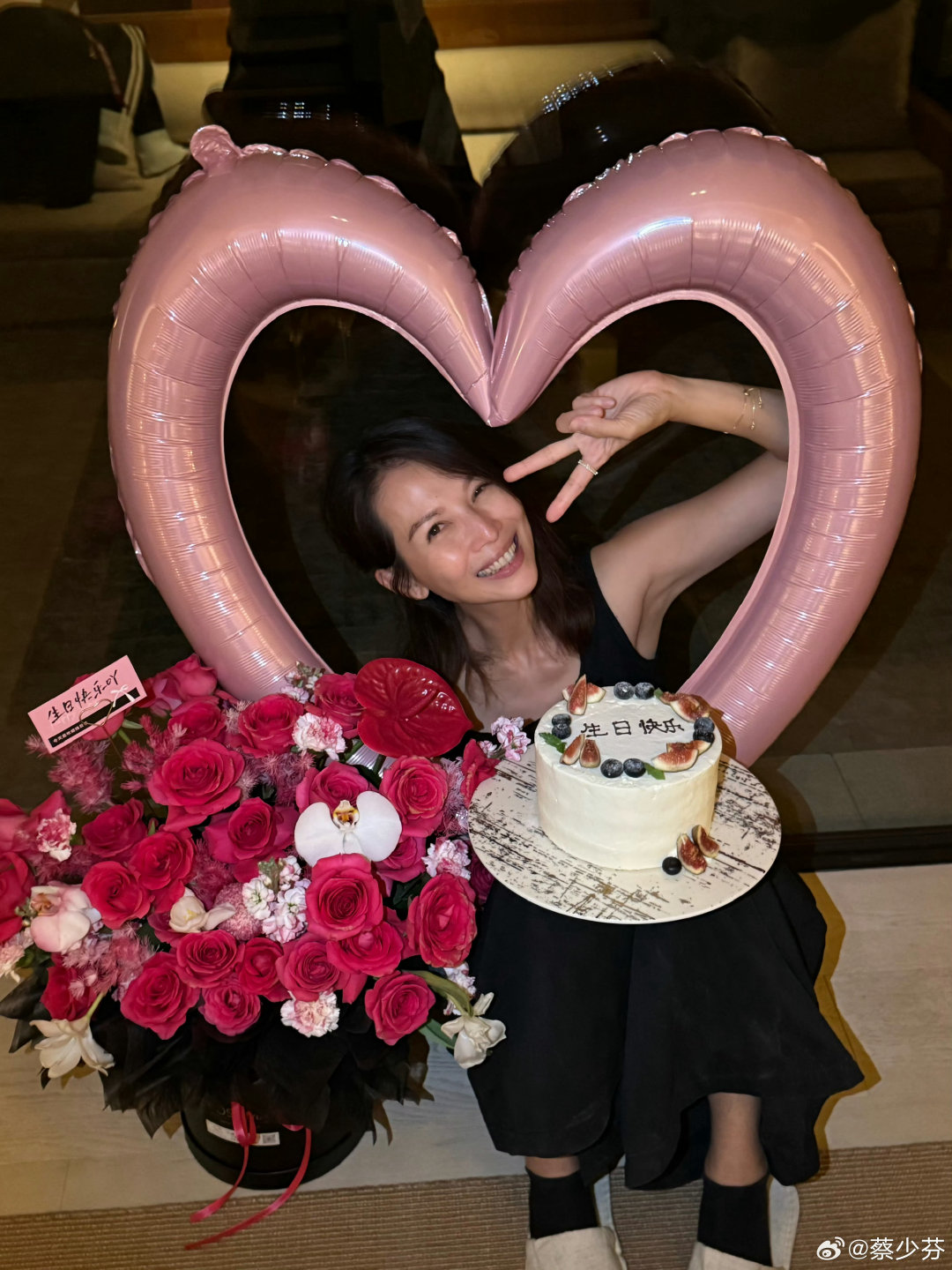 #蔡少芬汪苏泷关晓彤同一天生日#三位都生日快乐呀！ ​