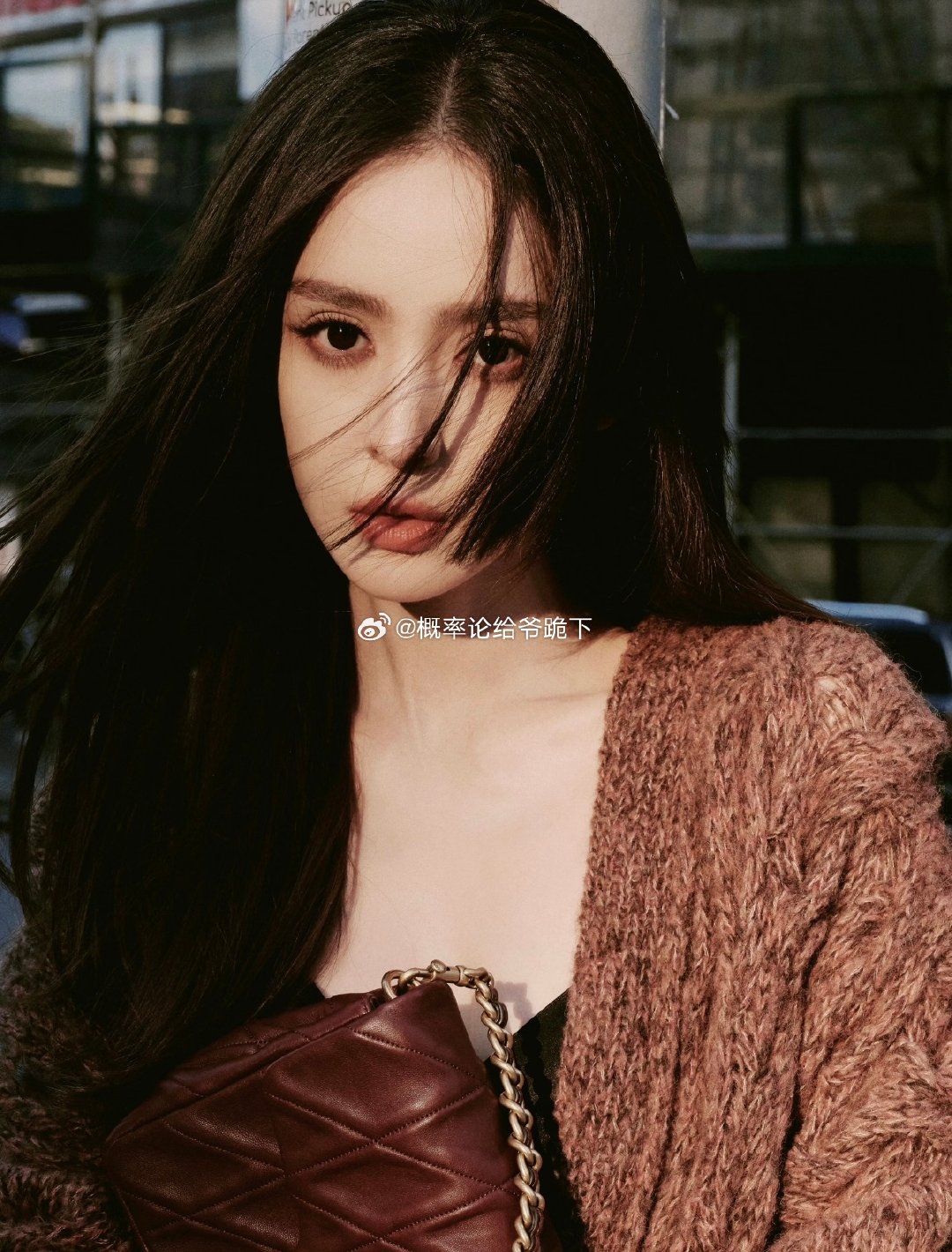 盘点女星们的公主切造型，你觉得谁最适合公主切？[羞嗒嗒][羞嗒嗒]
周也  鞠婧祎  古力娜扎
王玉雯  林允  田曦薇
白鹿  迪丽热巴  陈都灵 ​