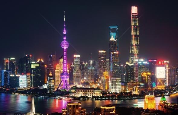 三战一旦爆发，我国必须死保这三座城市！第一座：北京。若战火重燃，北京必...