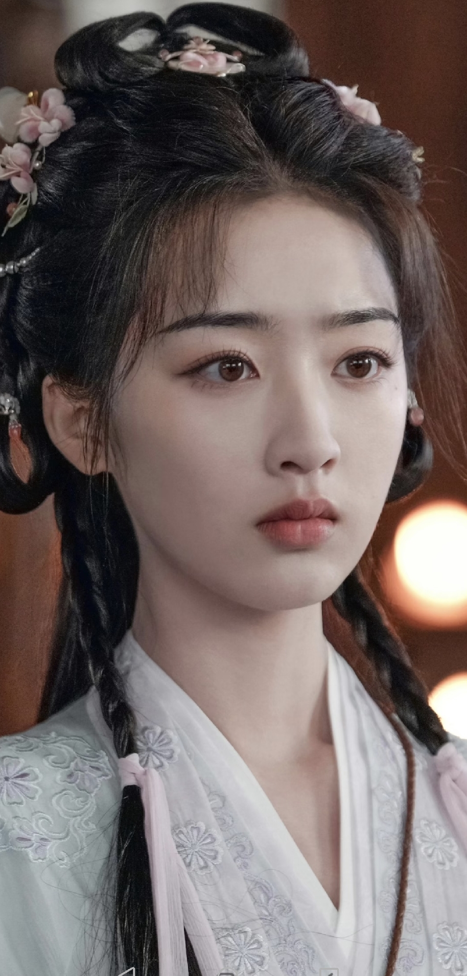 《花开锦绣》电视剧已经追完了，邓恩熙的演技太好了，2005年的小花前途无量！