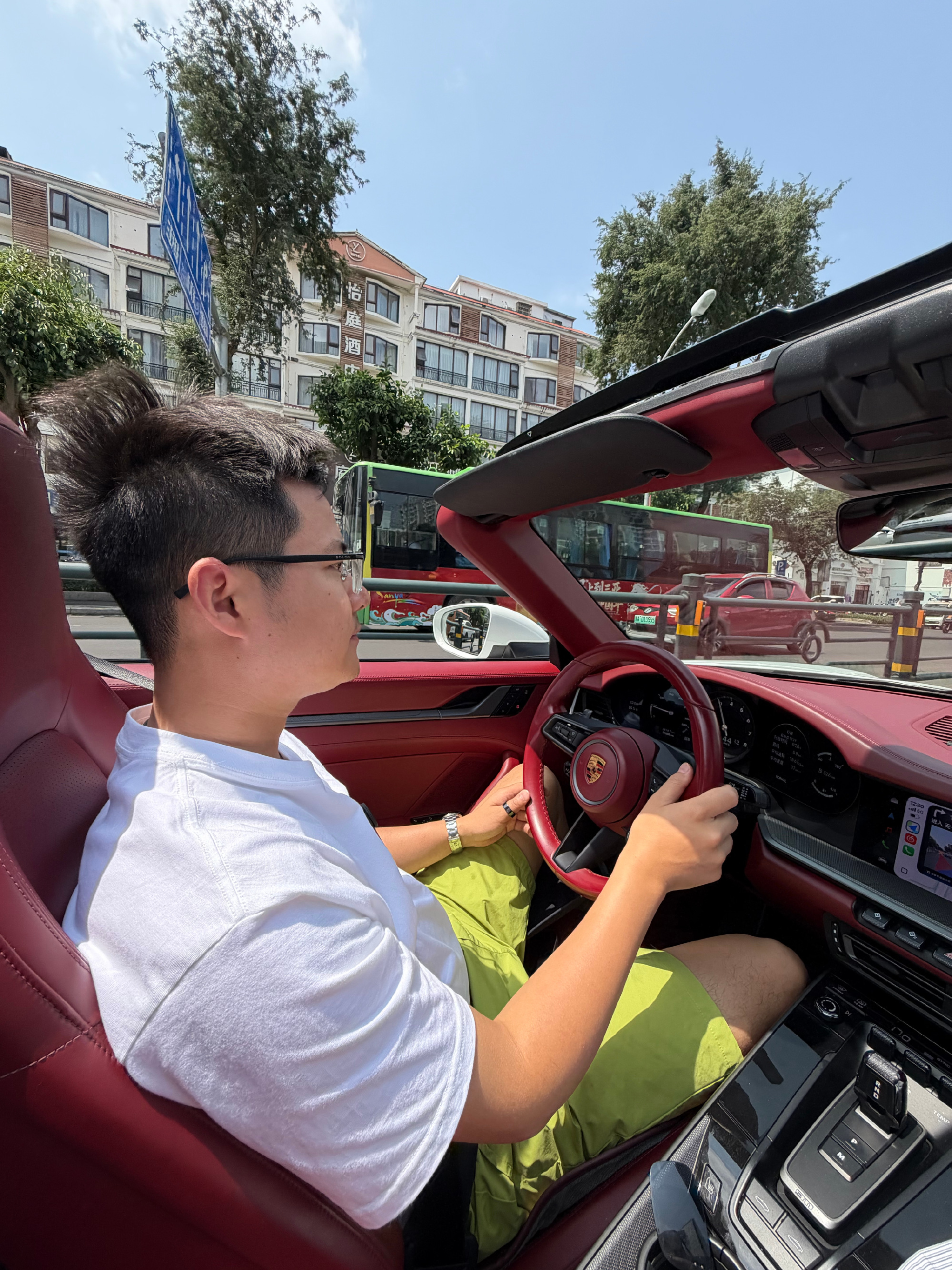 给所有 Ai 智能眼镜厂商提建议：❌ 砍掉拍照、录像伪需求，别再为影像...