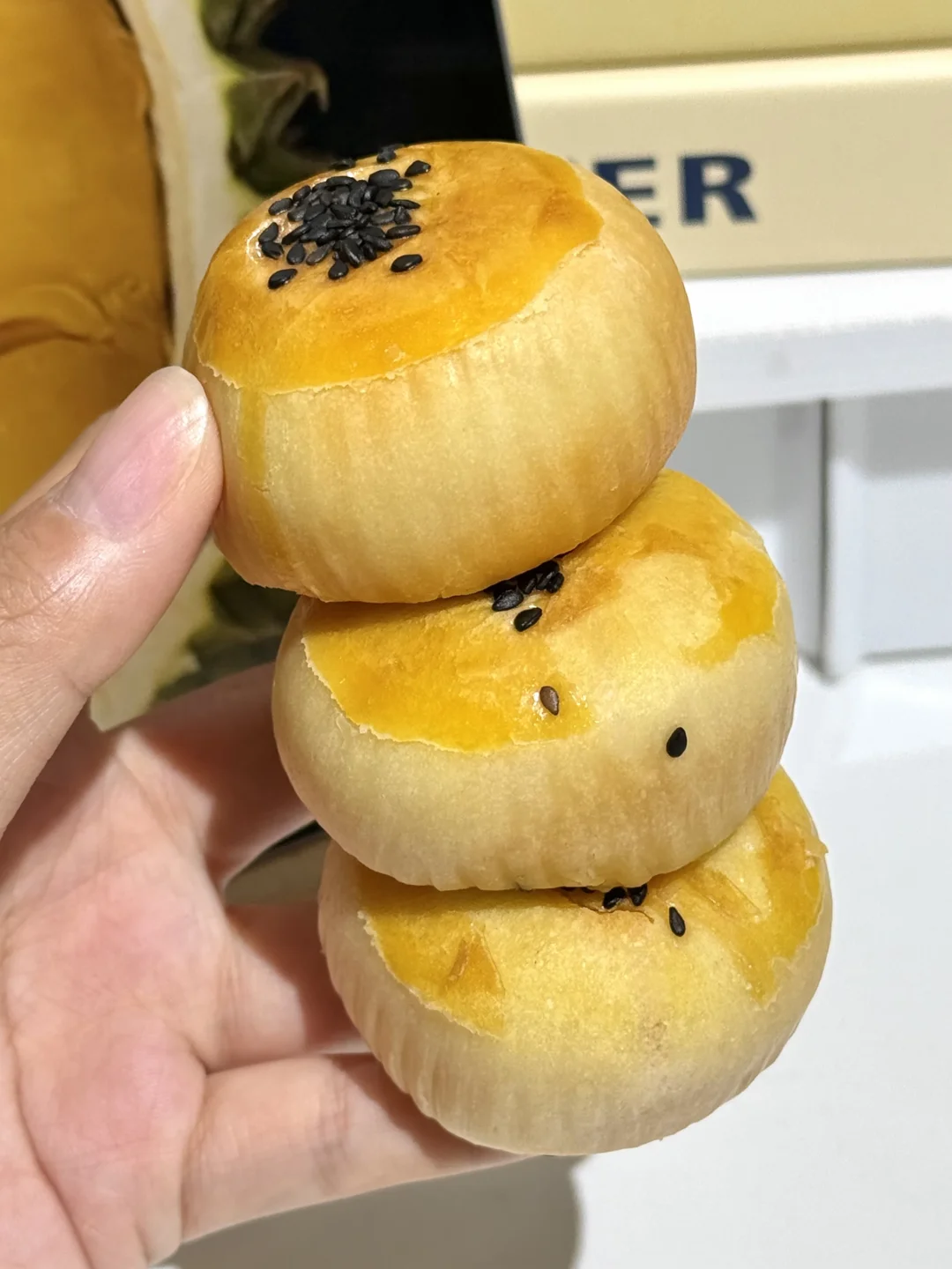 榴莲！蛋黄酥？我先吃为敬了！！