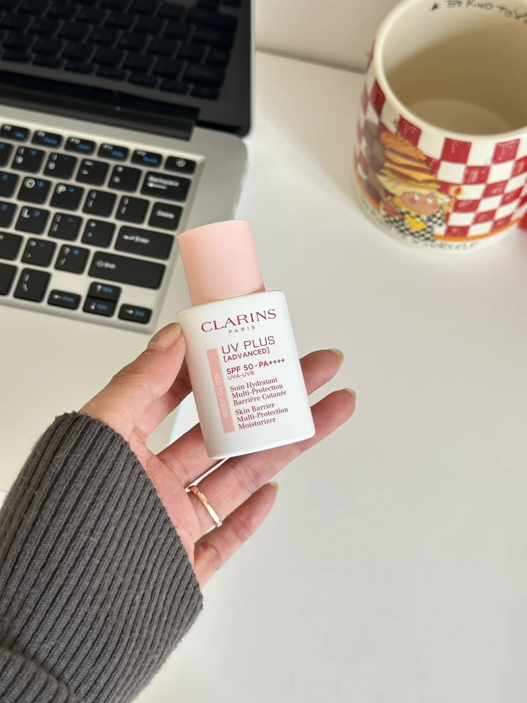 收假返工晚起10分钟，素颜照样体面上班