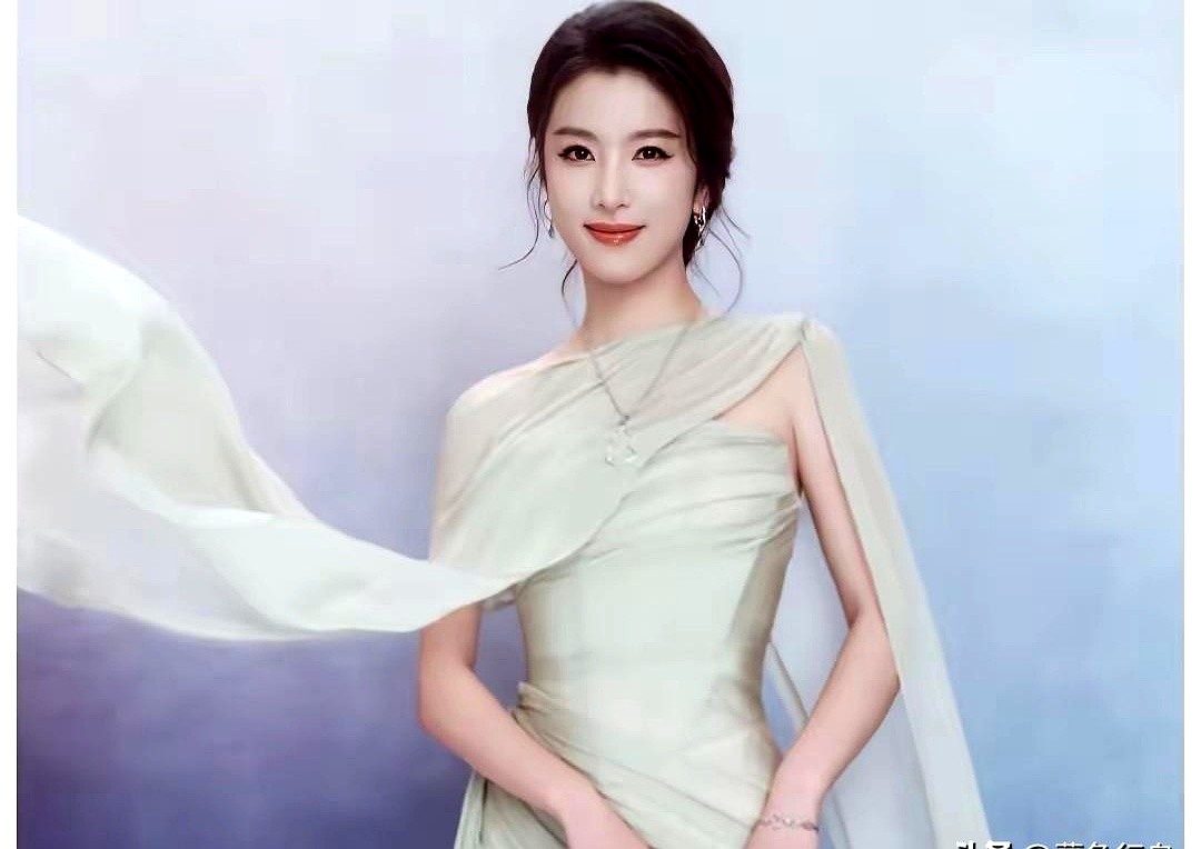 李云霄未来可能会减少越剧演出，不是人气下滑，是身体真扛不住了。

场次密加上镜头多，在这个圈子越红越不敢歇，只能往死里耗。台上看着轻巧，实则腰、脖子、声带天天硬扛。我单位有个唱黄梅戏的姐姐，才三十多岁就颈椎钙化，下了台身上贴满膏药。

台下观众喊着“再来一段”的时候，很少有人去想她下台后是不是连手都
