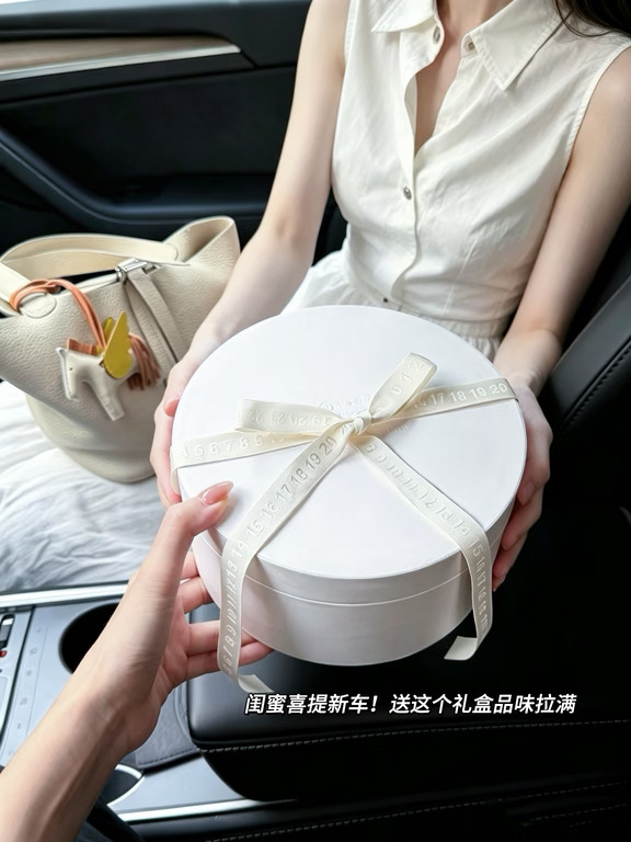 闺蜜上车第一句：你这香薰哪买的