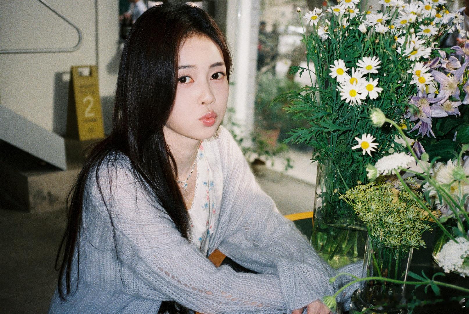 #白鹿[超话]# bmy#白鹿的奖运# bmy#白鹿未获金鹰奖提名# 

褪去荧幕角色的光环，白梦妍本身就温柔又鲜活，真诚坦荡，永远值得所有偏爱与陪伴。

​