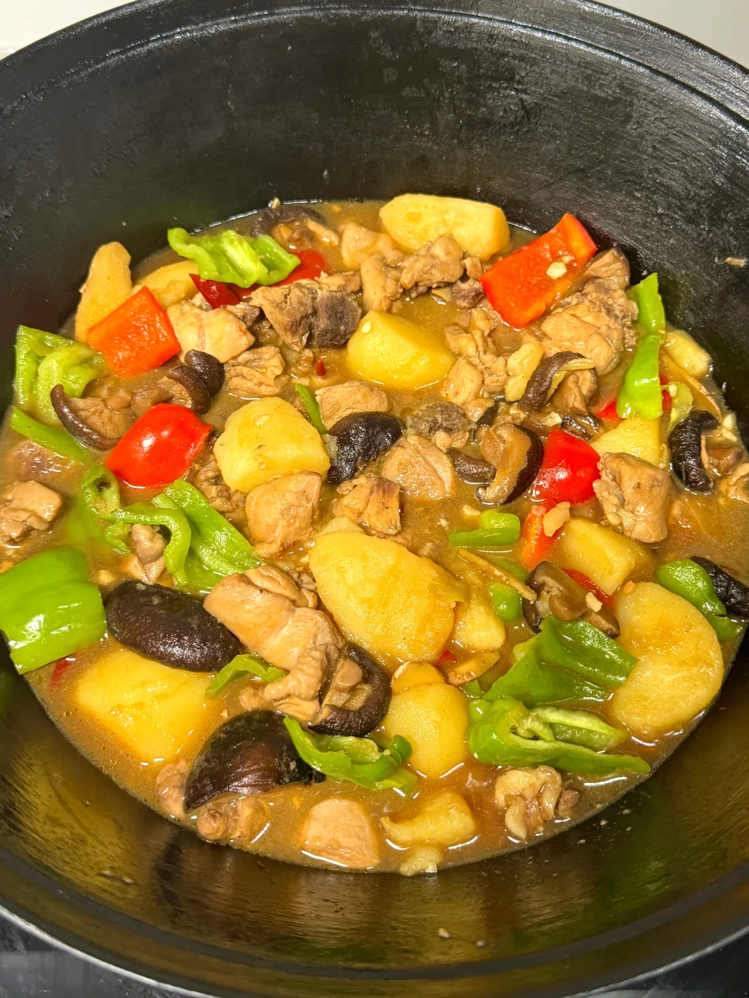 好吃到连汤汁都不剩的铁锅黄焖鸡❗️巨下饭！！