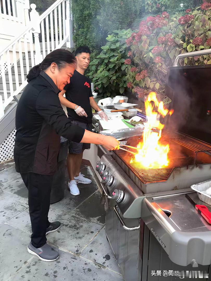 不得不说，看得出来，刘欢生前还是一个老吃家！ ​