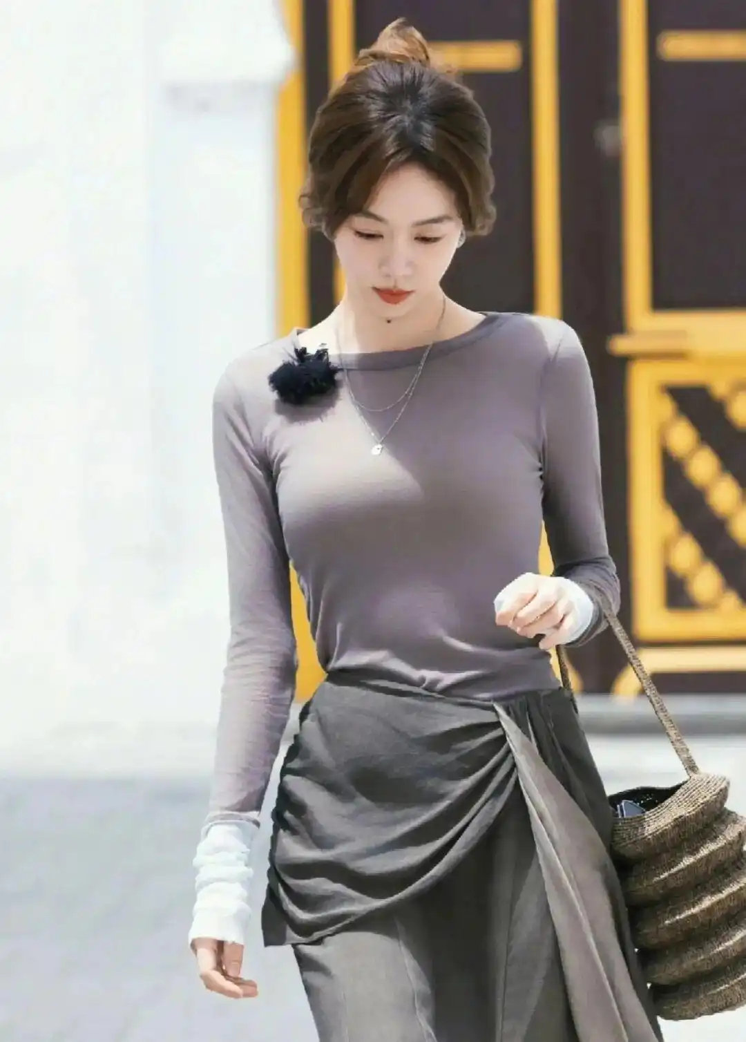 姜妍比例很亮眼 ​