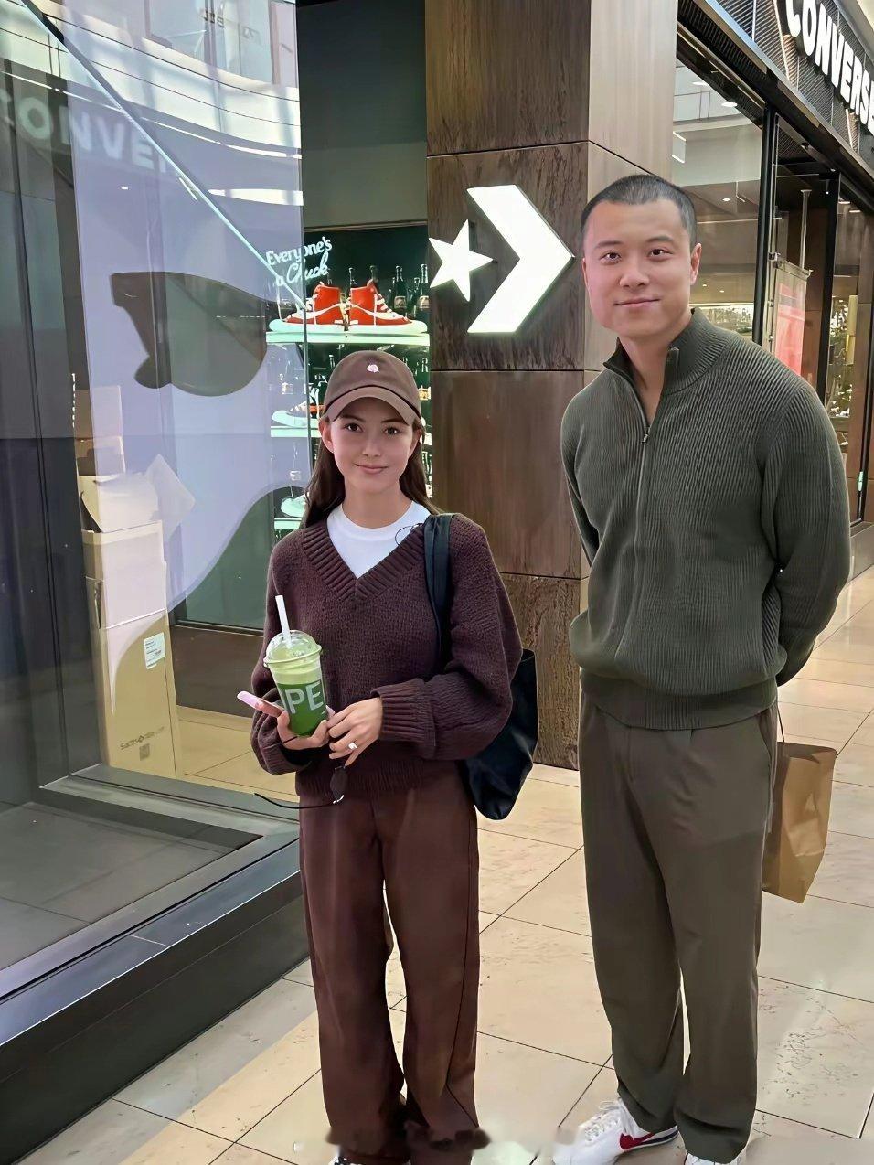 突然就理解周杰伦了，目测昆凌不高! ​