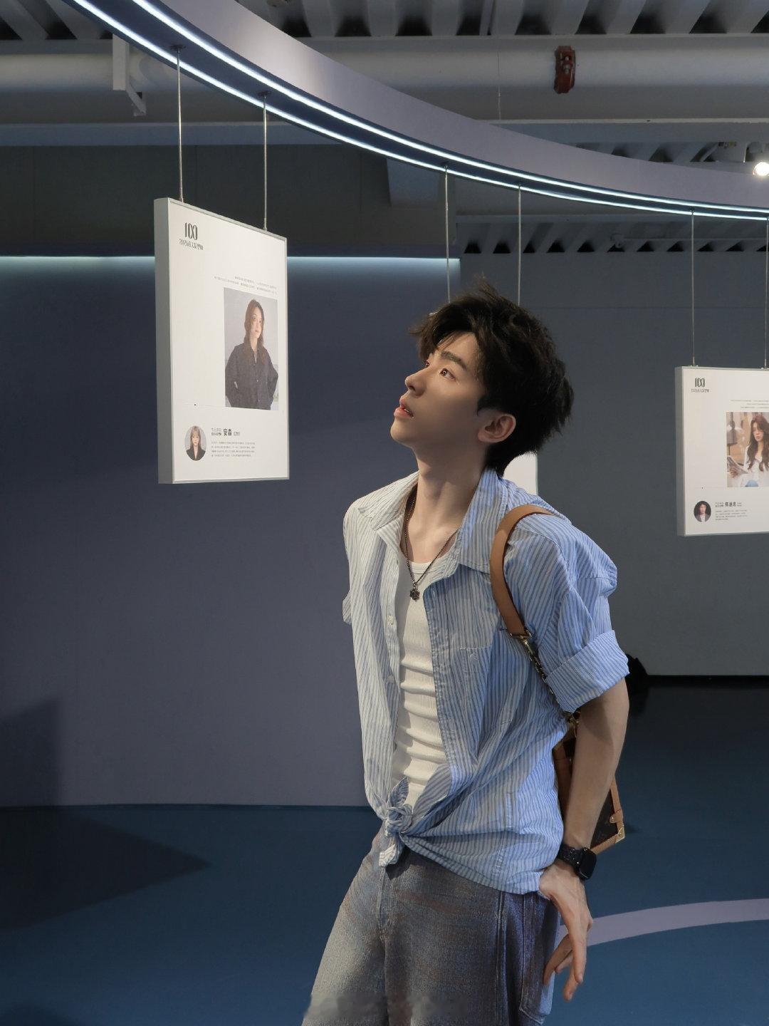 展记  ​