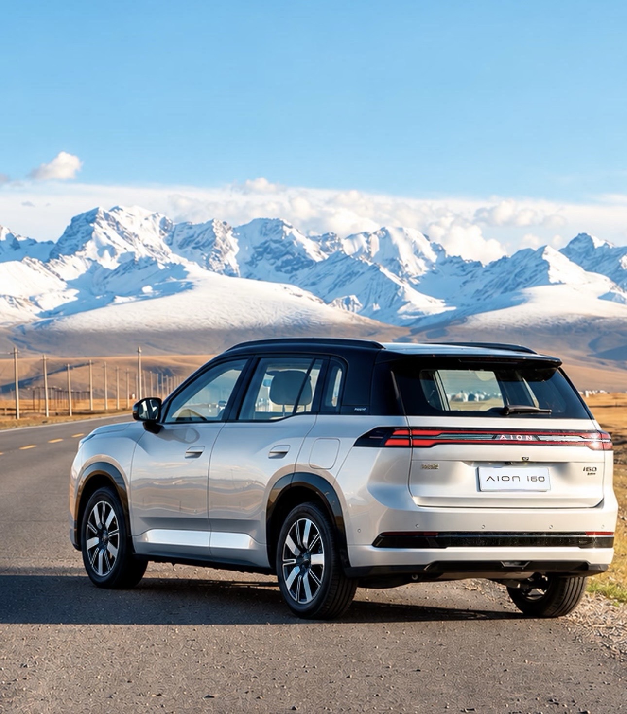 埃安i60科技三大件OK每一面、国民增程大五座SUV、最懂中国家庭的A级新能源SUV昊铂S600埃安Ray7