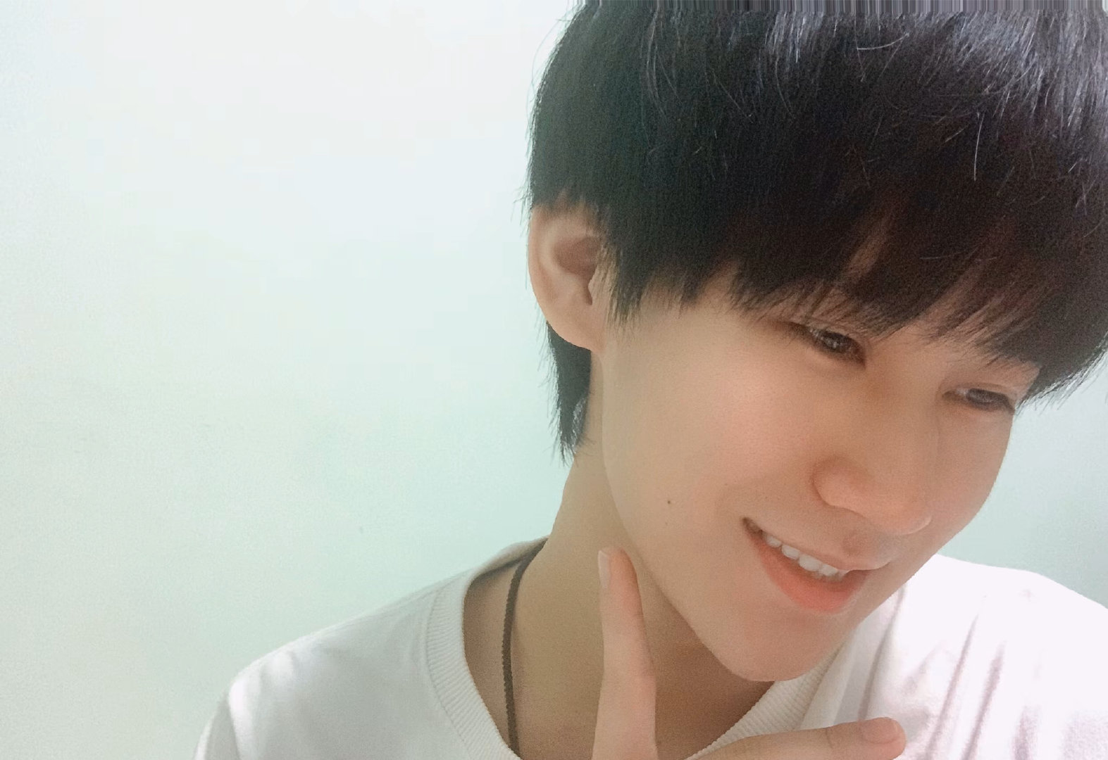 #张真源[超话]# 💚#张真源 廿三抟风淬镜成光#💚#张真源 二十三岁生日快乐#

最灿烂的烟火会藏在记忆里就像我的记忆里有带着光的你

张真源​