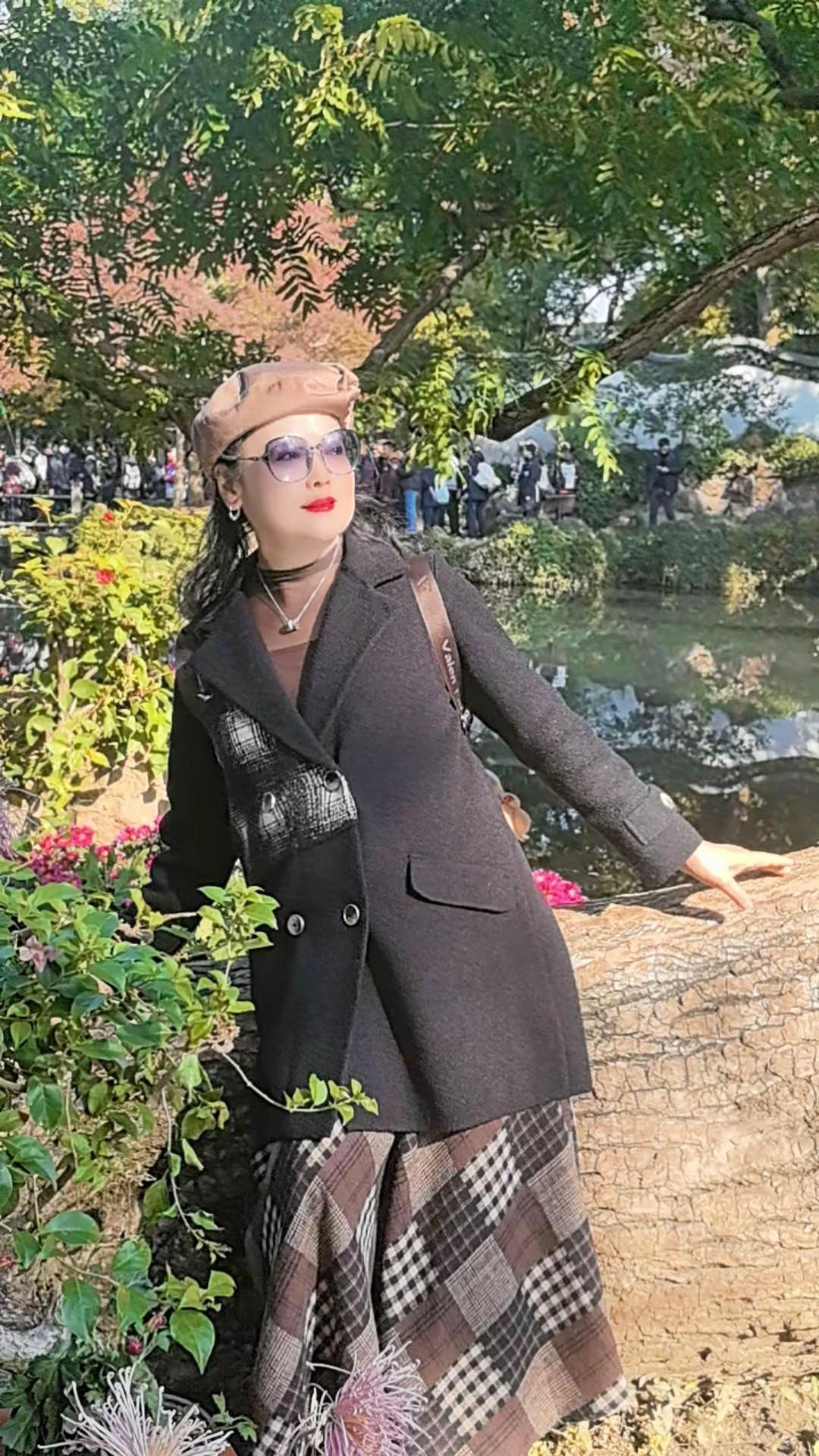 <p>优雅气质 气质范 酷酷的小姐姐 高端大气 <!--{img:0}...