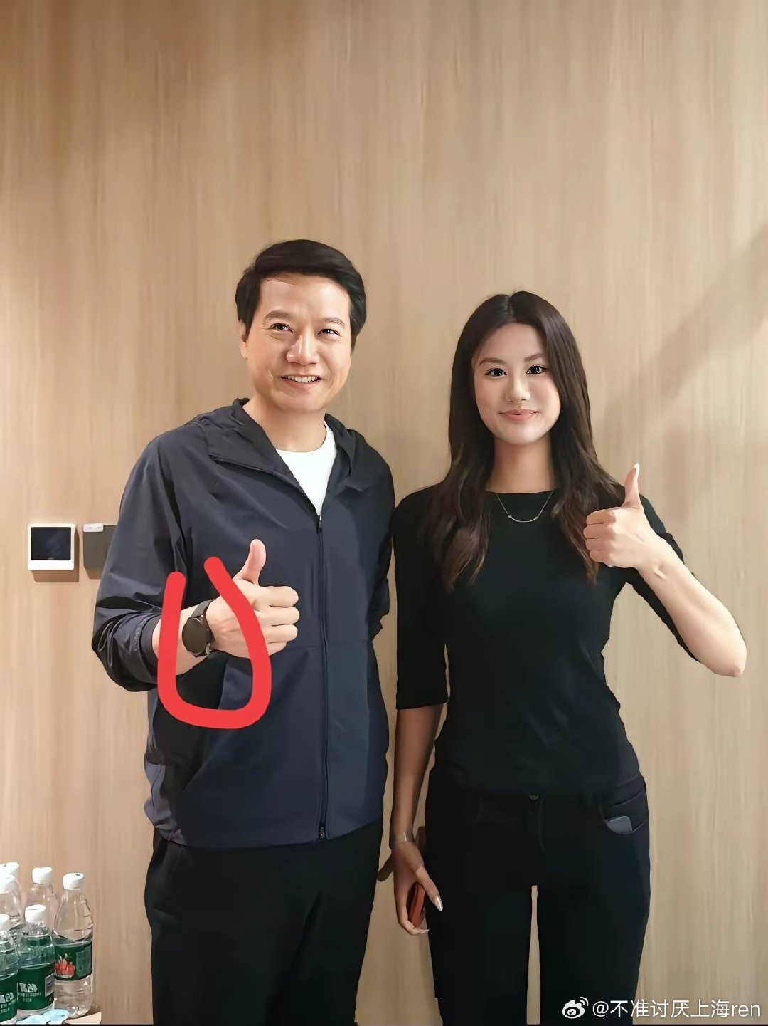 雷总的手表是不是小米的 ​